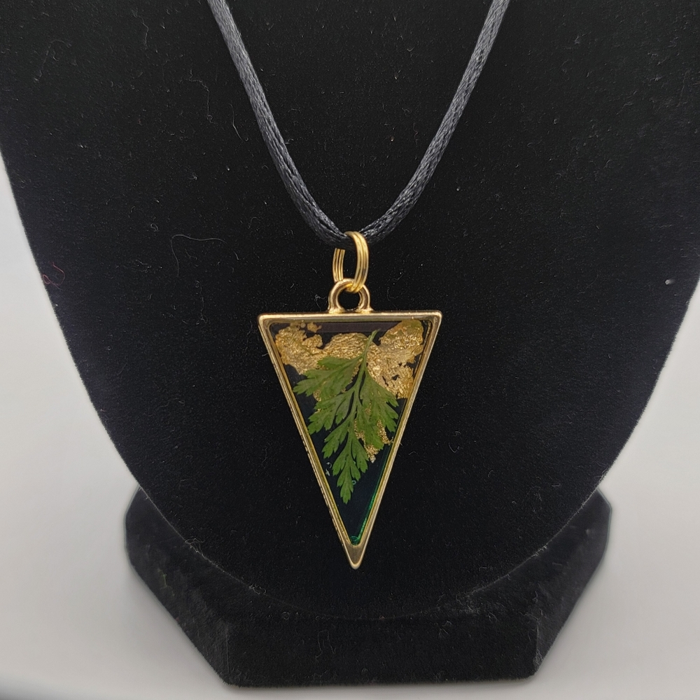 Handmade leaf Necklace